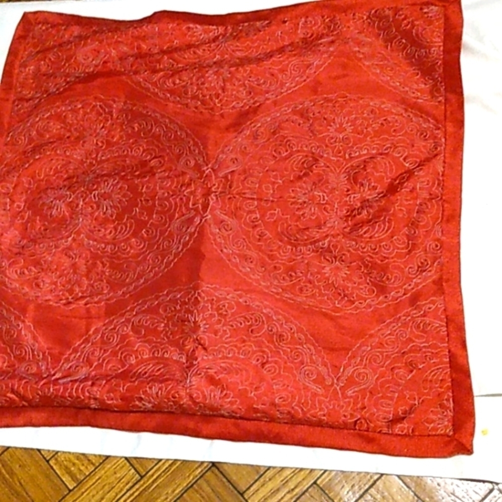Martha Stewart  2 pillow shams